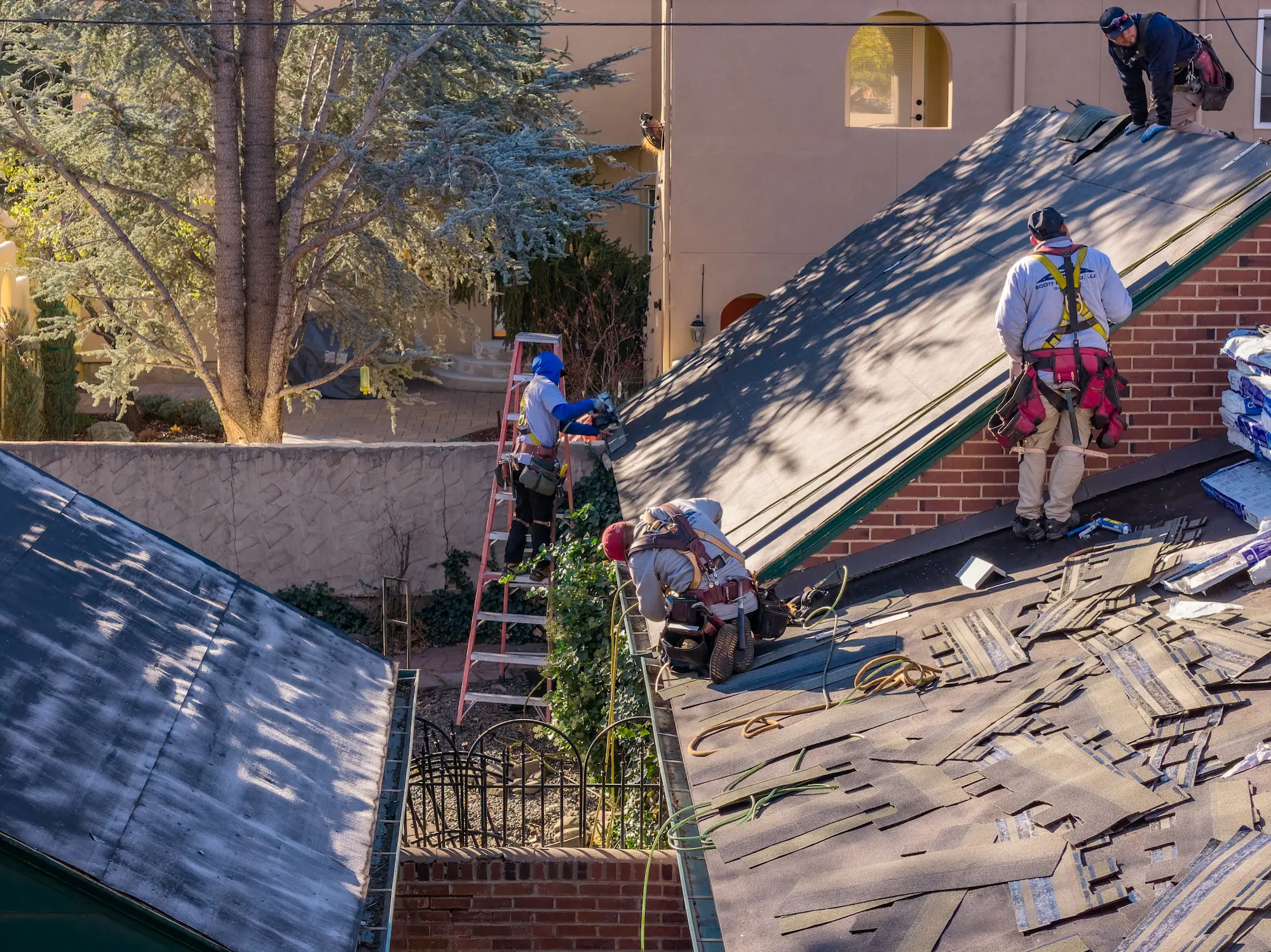 5 Signs Your Roof Needs Immediate Attention